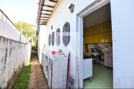 Casa à venda com 300m², 4 quartos e 4 vagasRecuo Lateral