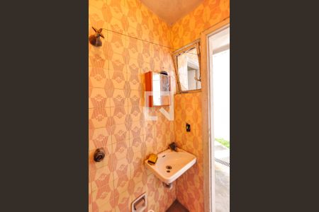 Casa à venda com 300m², 4 quartos e 4 vagasBanheiro de serviço