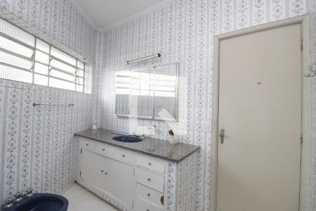Casa à venda com 180m², 3 quartos e 4 vagasBanheiro