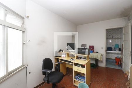 Casa à venda com 180m², 3 quartos e 4 vagasQuarto de Serviço