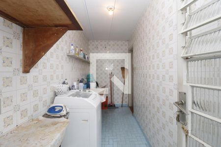 Casa à venda com 180m², 3 quartos e 4 vagasÁrea de Serviço