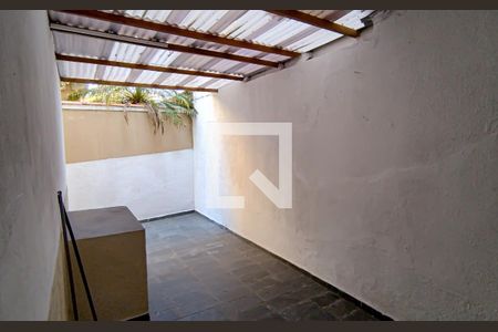 Casa à venda com 300m², 3 quartos e 2 vagas Casa à venda com 300m², 3 quartos e 2 vagasÁrea de Serviço