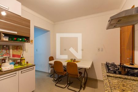 Casa à venda com 115m², 3 quartos e 2 vagas Casa à venda com 115m², 3 quartos e 2 vagasCozinha