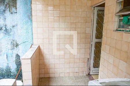 Casa à venda com 120m², 2 quartos e 3 vagas Casa à venda com 120m², 2 quartos e 3 vagasarea de serviço e quintal