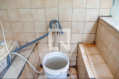 Casa à venda com 120m², 2 quartos e 3 vagas Casa à venda com 120m², 2 quartos e 3 vagasarea de serviço e quintal