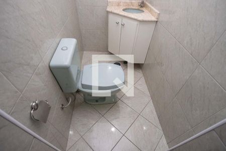 Banheiro de casa para alugar com 2 quartos, 80m² em Taboão, Diadema