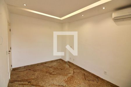 Apartamento à venda com 243m², 4 quartos e 3 vagasSuíte