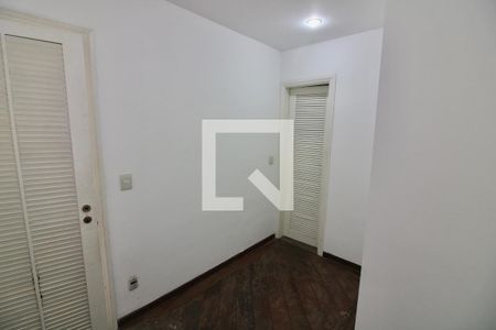 Apartamento à venda com 243m², 4 quartos e 3 vagasQuarto de Serviço