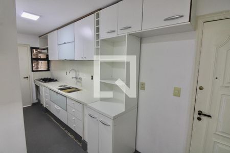 Apartamento à venda com 243m², 4 quartos e 3 vagascozinha