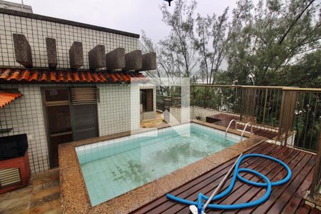 Apartamento à venda com 243m², 4 quartos e 3 vagasPiscina