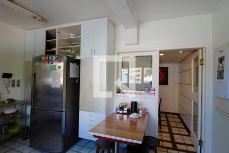 Apartamento à venda com 260m², 3 quartos e 4 vagas Apartamento à venda com 260m², 3 quartos e 4 vagasCozinha