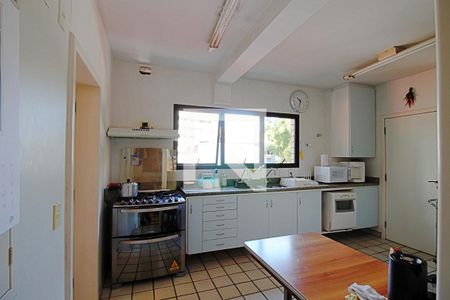 Apartamento à venda com 260m², 3 quartos e 4 vagas Apartamento à venda com 260m², 3 quartos e 4 vagasCozinha