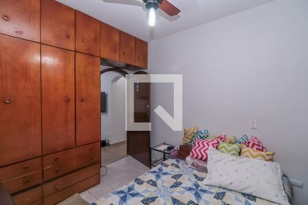 Casa à venda com 330m², 4 quartos e 2 vagas Casa à venda com 330m², 4 quartos e 2 vagasQuarto 1