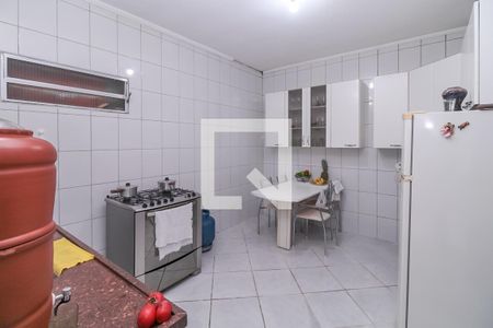 Casa à venda com 330m², 4 quartos e 2 vagas Casa à venda com 330m², 4 quartos e 2 vagasCozinha