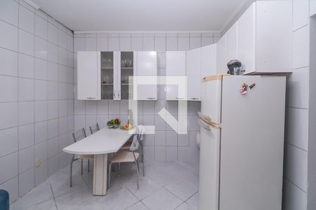 Casa à venda com 330m², 4 quartos e 2 vagas Casa à venda com 330m², 4 quartos e 2 vagasCozinha