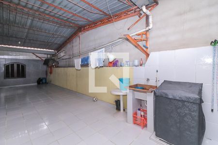 Casa à venda com 330m², 4 quartos e 2 vagas Casa à venda com 330m², 4 quartos e 2 vagasÁrea de Serviço