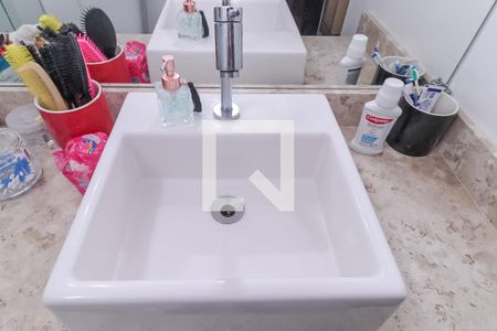 Casa à venda com 330m², 4 quartos e 2 vagas Casa à venda com 330m², 4 quartos e 2 vagasBanheiro da Suíte