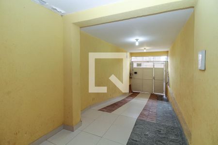 Casa à venda com 330m², 4 quartos e 2 vagas Casa à venda com 330m², 4 quartos e 2 vagasGaragem