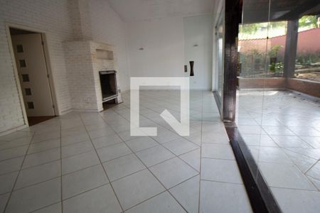 Casa à venda com 350m², 5 quartos e 10 vagas Casa à venda com 350m², 5 quartos e 10 vagasÁrea comum