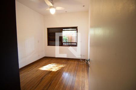 Casa à venda com 350m², 5 quartos e 10 vagas Casa à venda com 350m², 5 quartos e 10 vagasQuarto 2