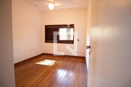 Casa à venda com 350m², 5 quartos e 10 vagas Casa à venda com 350m², 5 quartos e 10 vagasQuarto 2