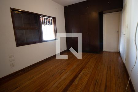 Casa à venda com 350m², 5 quartos e 10 vagas Casa à venda com 350m², 5 quartos e 10 vagasQuarto 3