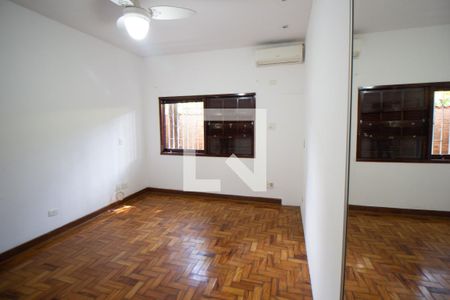 Casa à venda com 350m², 5 quartos e 10 vagas Casa à venda com 350m², 5 quartos e 10 vagasQuarto 3