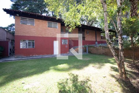Casa à venda com 350m², 5 quartos e 10 vagas Casa à venda com 350m², 5 quartos e 10 vagasFachada