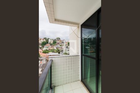 Casa de condomínio à venda com 280m², 4 quartos e 2 vagas Casa de condomínio à venda com 280m², 4 quartos e 2 vagasVaranda da Suíte 2