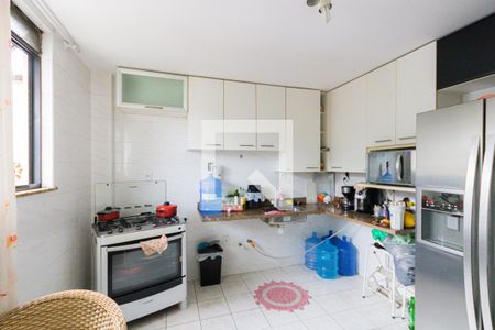 Casa de condomínio à venda com 280m², 4 quartos e 2 vagas Casa de condomínio à venda com 280m², 4 quartos e 2 vagasCozinha