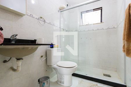Casa de condomínio à venda com 280m², 4 quartos e 2 vagas Casa de condomínio à venda com 280m², 4 quartos e 2 vagasBanheiro da Suíte 2