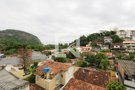 Casa de condomínio à venda com 280m², 4 quartos e 2 vagas Casa de condomínio à venda com 280m², 4 quartos e 2 vagasVista da Varanda da Suíte 2