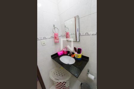 Casa de condomínio à venda com 280m², 4 quartos e 2 vagas Casa de condomínio à venda com 280m², 4 quartos e 2 vagasBanheiro da Suíte 1