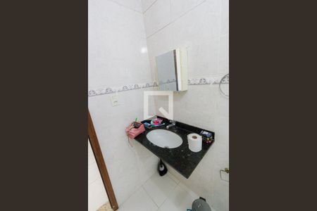 Casa de condomínio à venda com 280m², 4 quartos e 2 vagas Casa de condomínio à venda com 280m², 4 quartos e 2 vagasBanheiro da Suíte 2