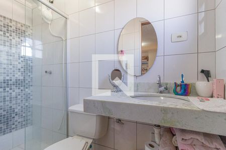 Casa à venda com 250m², 4 quartos e 3 vagasBanheiro da suíte 1