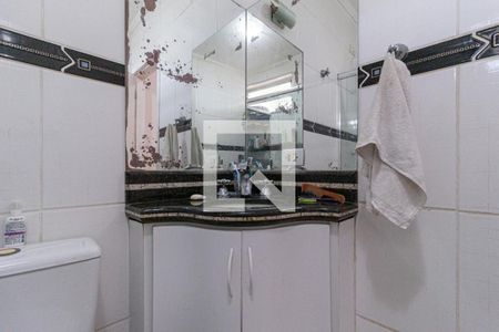 Casa à venda com 250m², 4 quartos e 3 vagasBanheiro da suíte 4