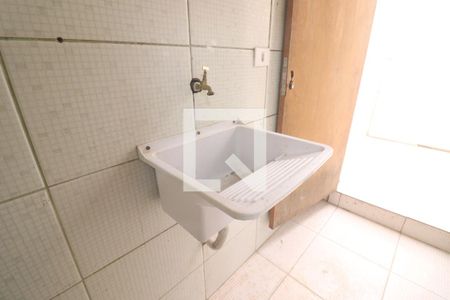 Banheiro  de casa de condomínio para alugar com 1 quarto, 73m² em Casa Verde Alta, São Paulo