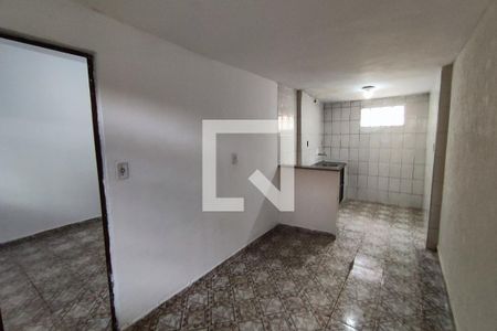 Sala/cozinha
 de casa para alugar com 1 quarto, 35m² em Vila Paranagua, São Paulo