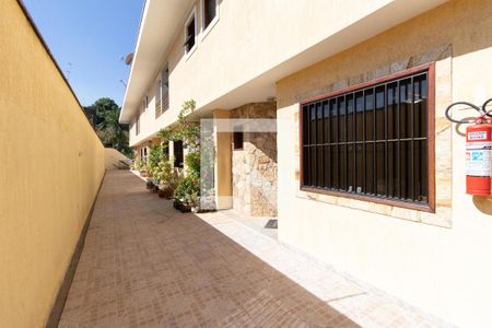 Casa de condomínio à venda com 180m², 3 quartos e 2 vagas Casa de condomínio à venda com 180m², 3 quartos e 2 vagasÁrea Externa