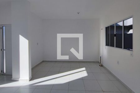 Sala de casa para alugar com 2 quartos, 75m² em Parque Santa Bárbara, Campinas