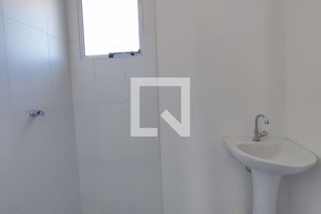 Banheiro Suíte de casa para alugar com 2 quartos, 75m² em Parque Santa Bárbara, Campinas