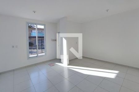 Sala de casa para alugar com 2 quartos, 75m² em Parque Santa Bárbara, Campinas