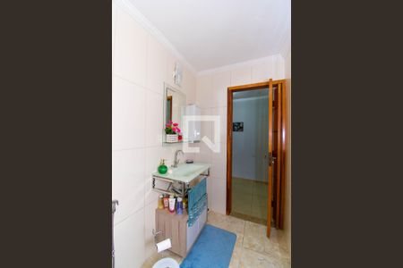 Casa à venda com 150m², 3 quartos e 2 vagas Casa à venda com 150m², 3 quartos e 2 vagasBanheiro Corredor