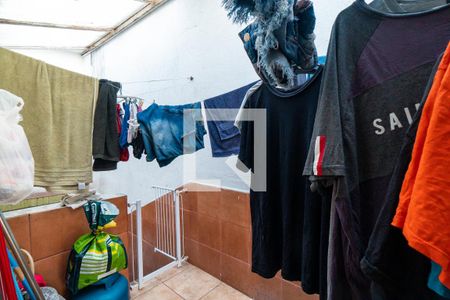 Casa à venda com 200m², 4 quartos e 2 vagas Casa à venda com 200m², 4 quartos e 2 vagasCasa 2 - Vista da Sala