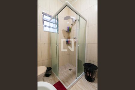 Casa à venda com 200m², 4 quartos e 2 vagas Casa à venda com 200m², 4 quartos e 2 vagasCasa 2 - Banheiro Detalhe