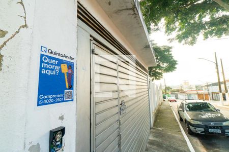 Casa à venda com 200m², 4 quartos e 2 vagas Casa à venda com 200m², 4 quartos e 2 vagasPlaquinha