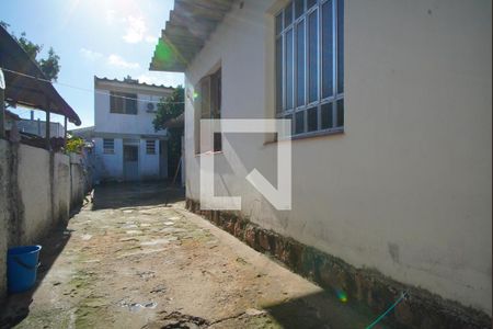 Casa à venda com 163m², 3 quartos e 1 vagaPatio e casa dos fundos