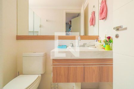 Apartamento à venda com 105m², 2 quartos e 2 vagasBanheiro Suíte 