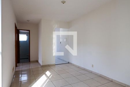 Sala de apartamento para alugar com 2 quartos, 50m² em Jardim Isis, Cotia
