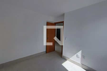 Quarto 2 de apartamento para alugar com 2 quartos, 40m² em Jardim Esmeraldina, Campinas